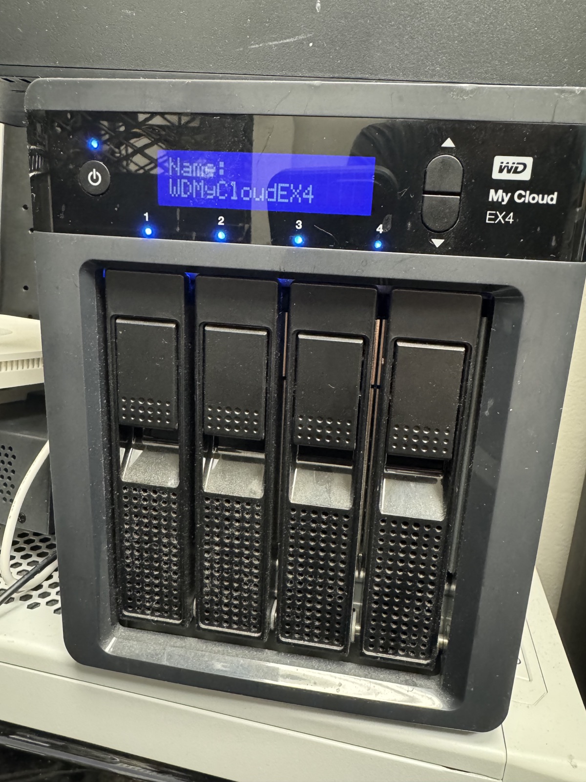 WD My Cloud EX4 NAS storage system for RAID data recovery